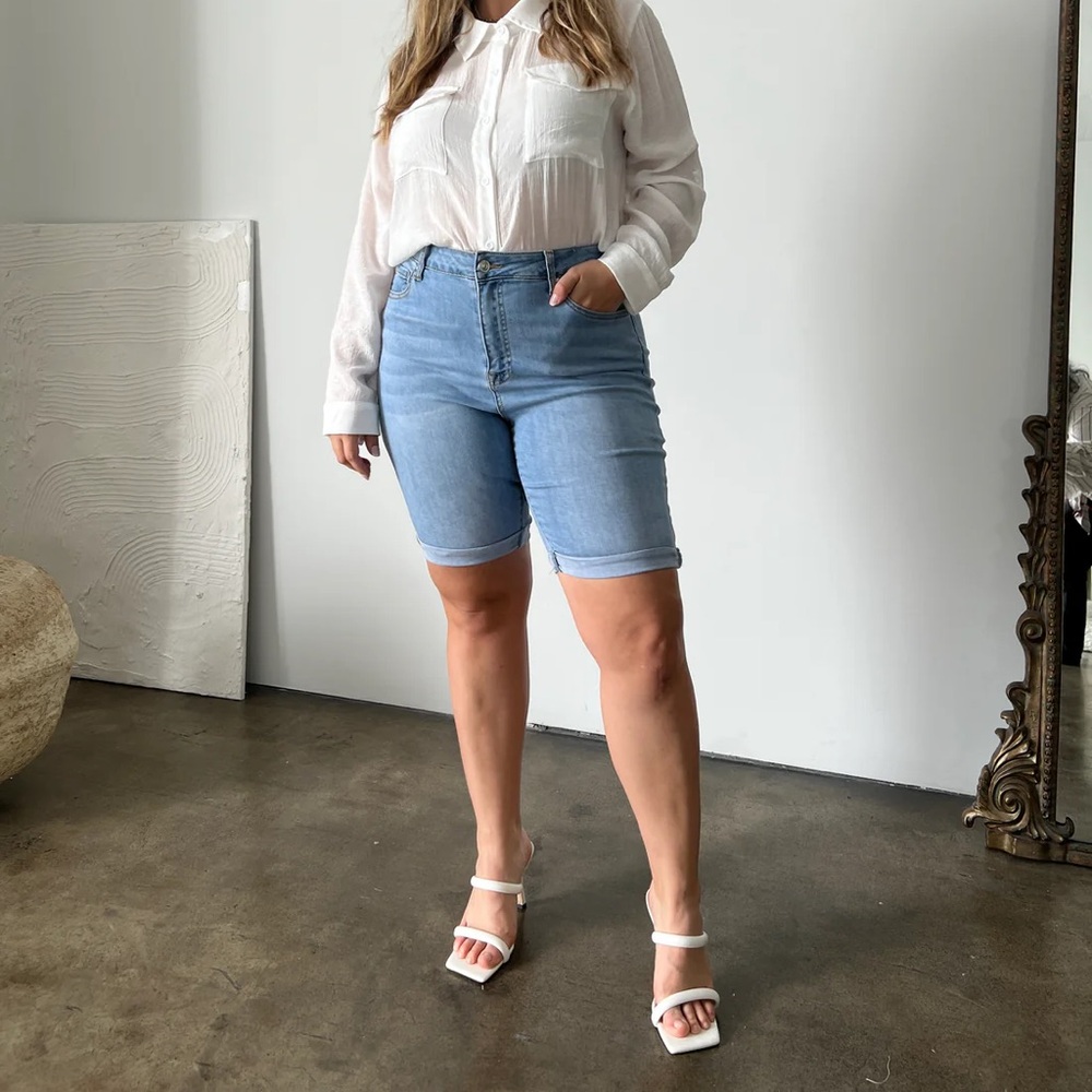 NWT Wax Jean Cuffed Bermuda Denim Short | Size: Various
